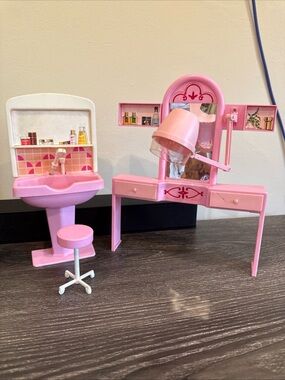 Arco Beauty Salon Play Set Complete 1983 toy 7689 for vintage